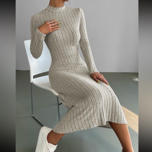 Stellar Maxi Dress - Picture 3 of 5